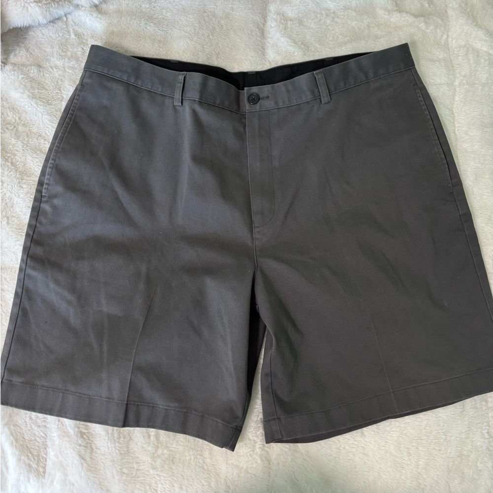 L.L. Bean Men's Charcoal Flat Front Full Cotton Chino Shorts